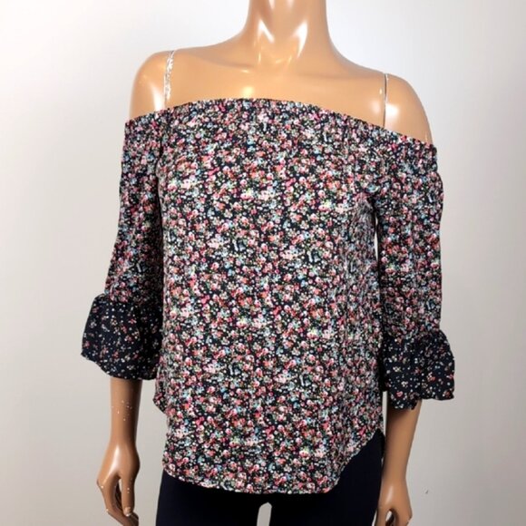 3/$20 Ardene Floral Off Shoulder Top Ruffle Flare Cropped Sleeve Size Small - Picture 2 of 11